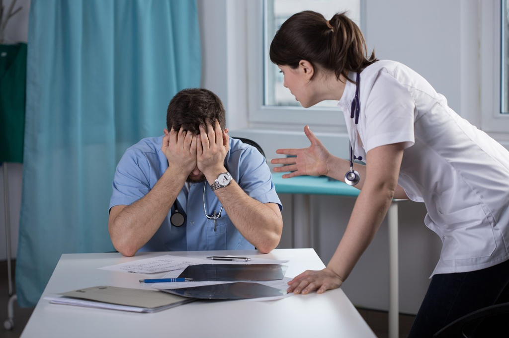 არასწორი მკურნალობა”